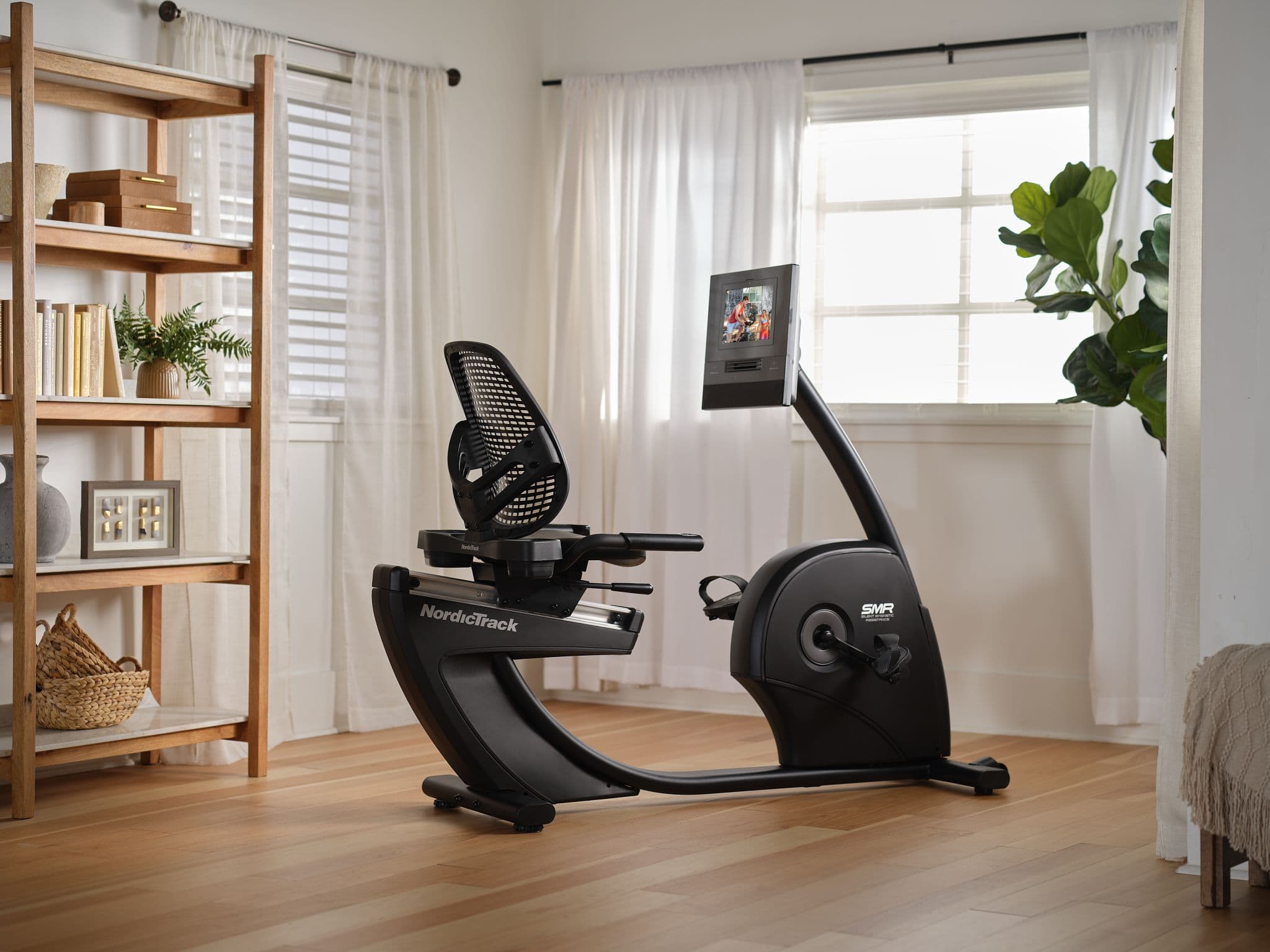 Le vélo d'appartement est-il recommandé pour les seniors ?