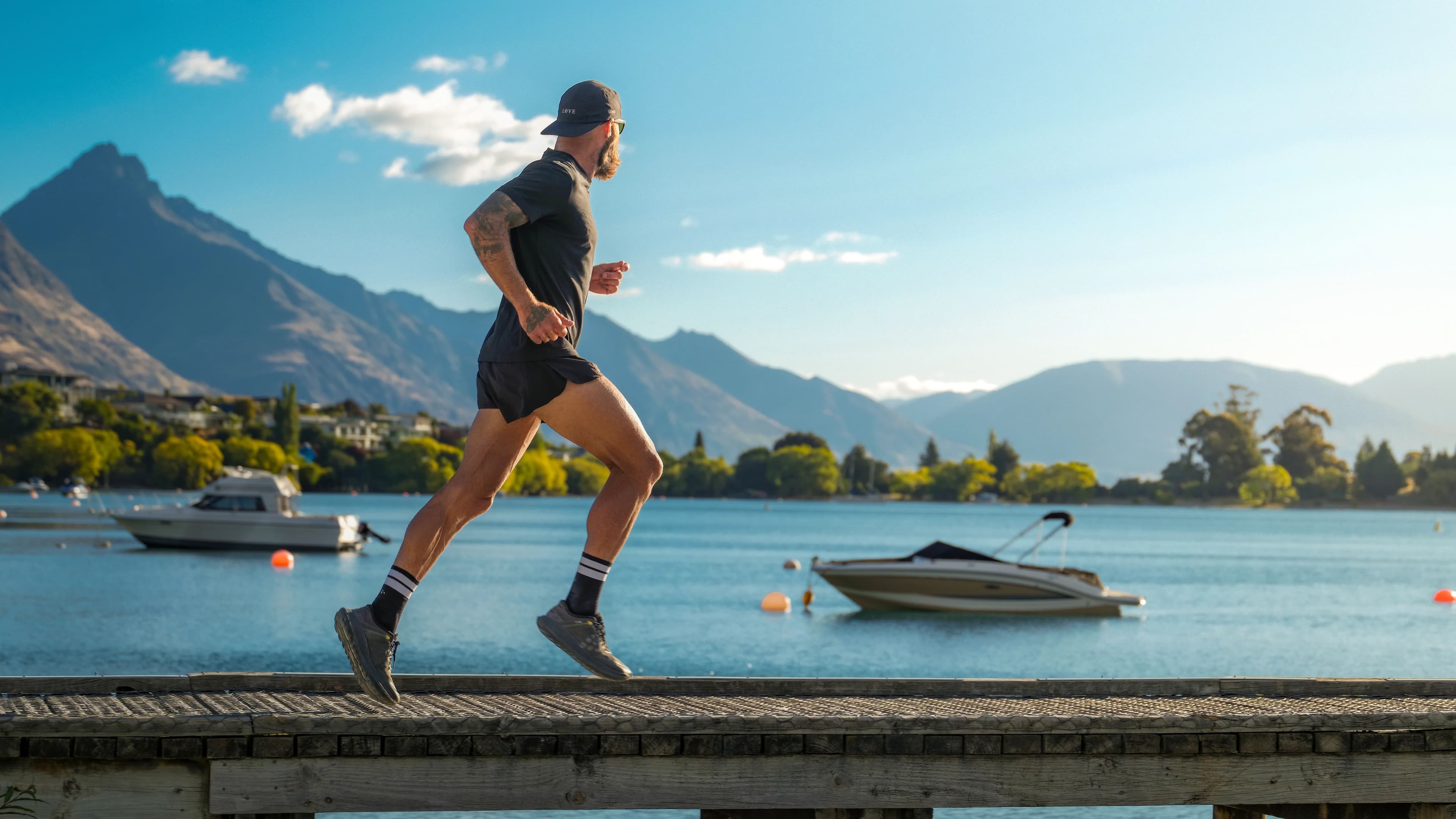 iFIT's Rivs Run Club New Zealand Season with Tommy Rivs guides runners through scenic lakeside and mountain terrain for weekly training.