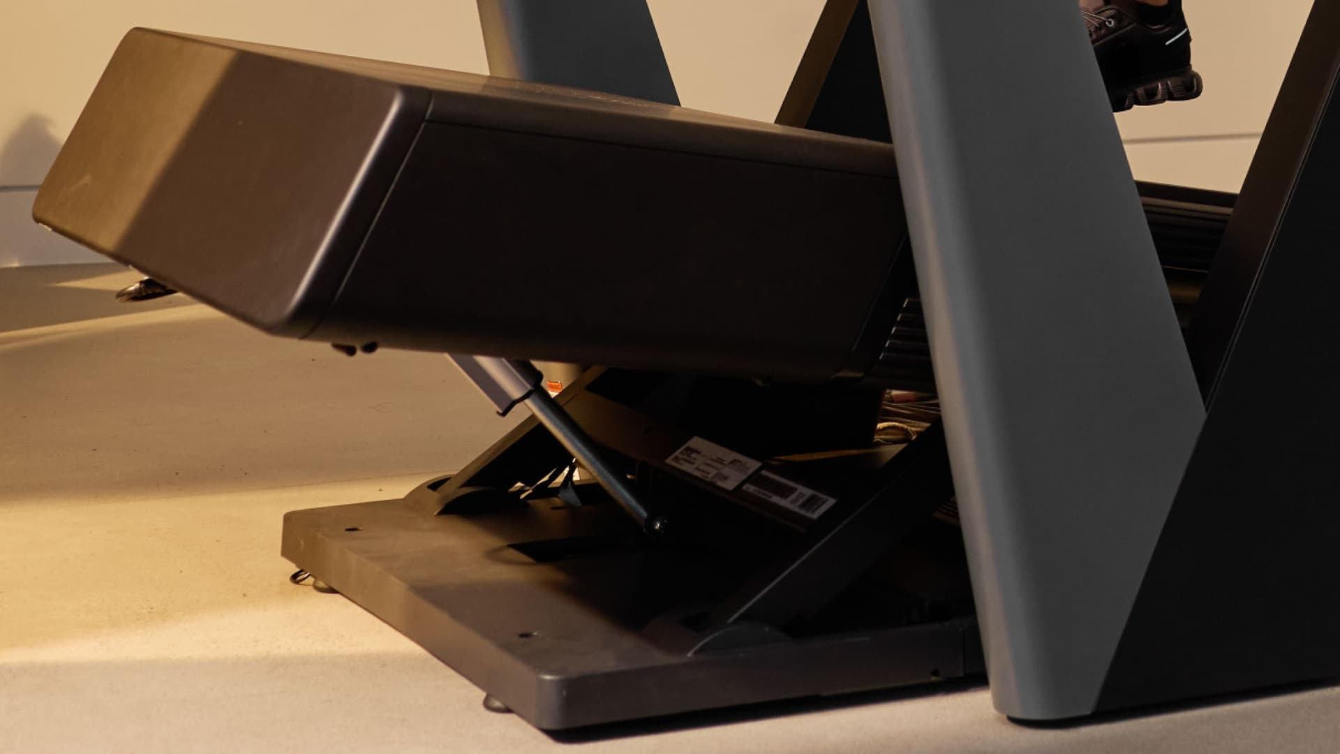 See how SmartAdjust automatically adjusts treadmill incline and speed to match your fitness level for smarter, more efficient workouts.