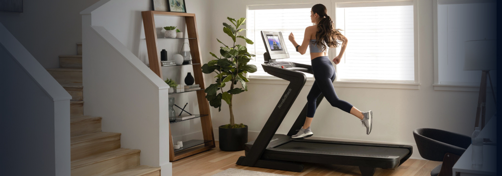 Woman Running on the Treadmill as the Featured Image for the Article The Best Treadmill Workouts to Support Calorie Burn