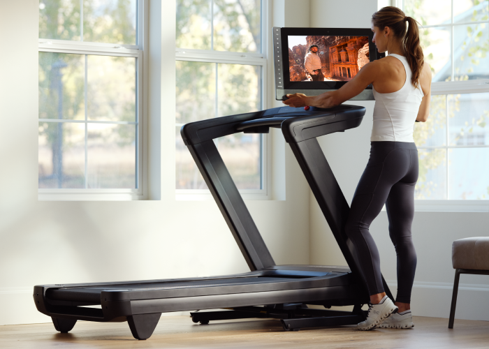 Image of a Top Treadmill Feature: An Interactive Touchscreen Display That Has Pre-Loaded Workouts in It